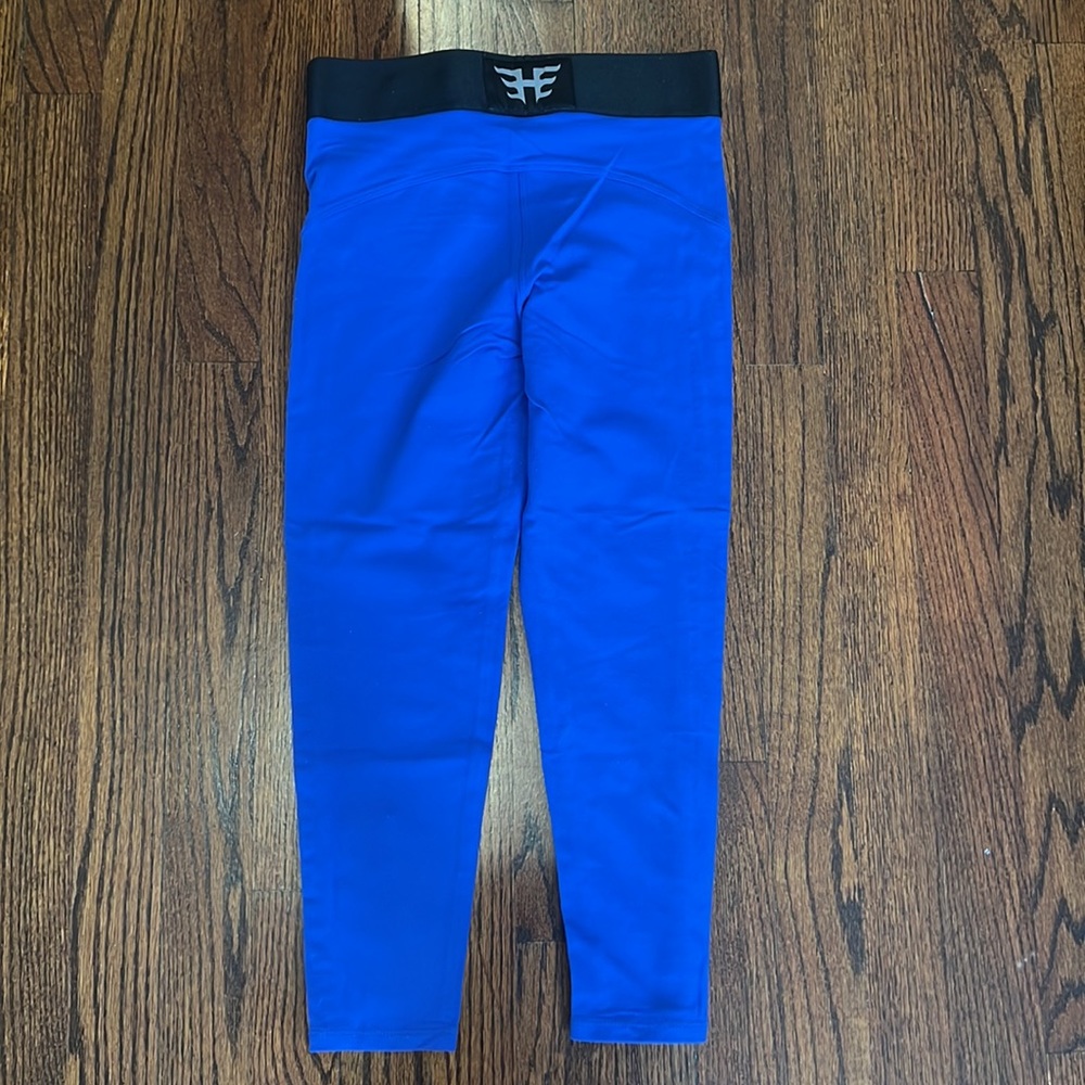 Heroine Sport Crop Tight! 💙 - Picture 5 of 8